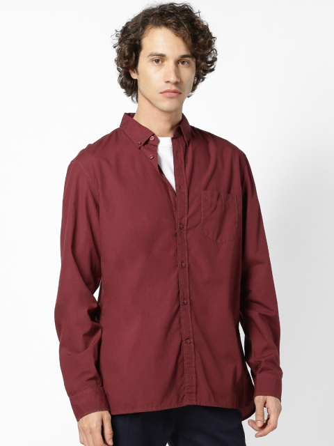 

Celio Men Maroon Regular Fit Solid Casual Shirt