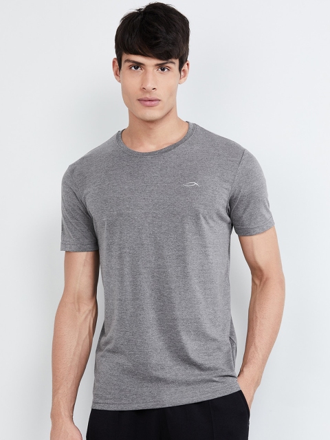 

max Men Charcoal Grey Solid Round Neck T-shirt