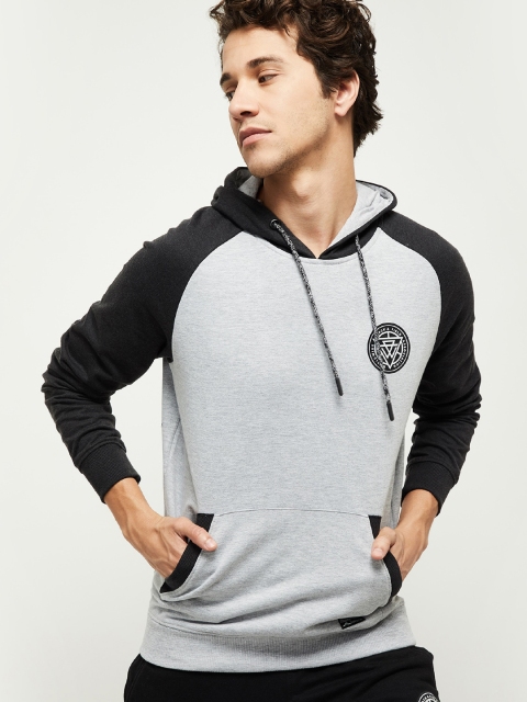 

max Men Grey Solid Hooded Sweatshirt