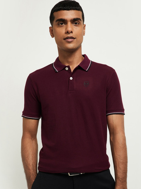 

max Men Burgundy Solid Polo Collar T-shirt