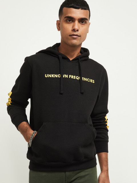 

max Men Black Printed Hooded Sweatshirt