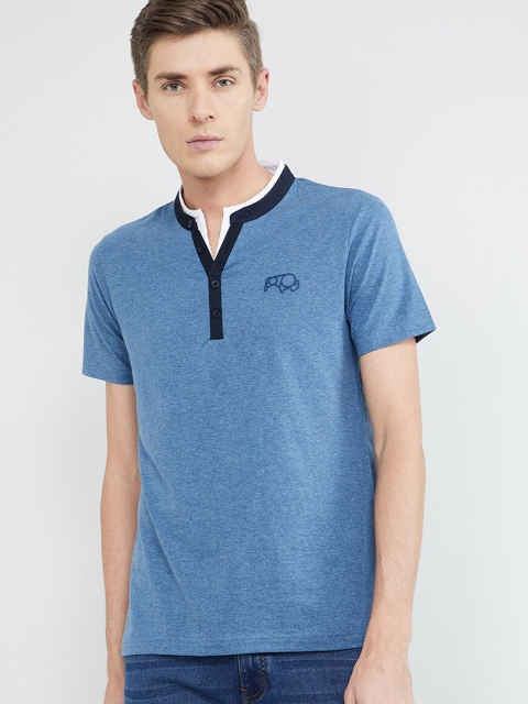

max Men Blue Solid Mandarin Collar T-shirt