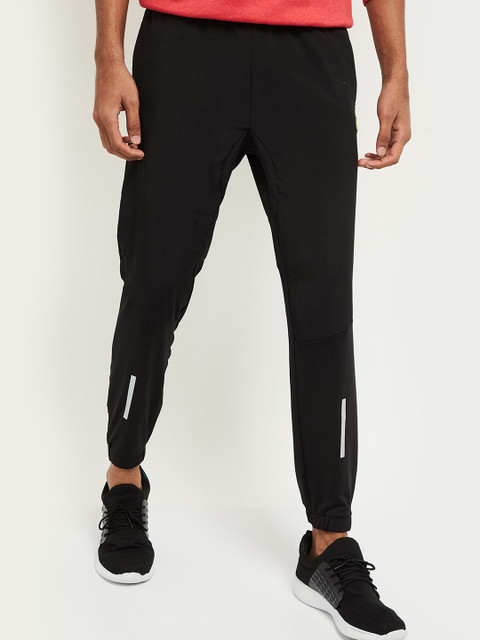 

max Men Black Solid Joggers