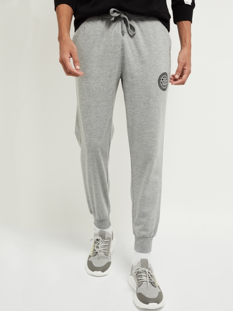 

max Men Grey Solid Joggers