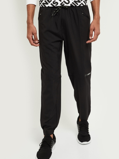 

max Men Black Solid Joggers