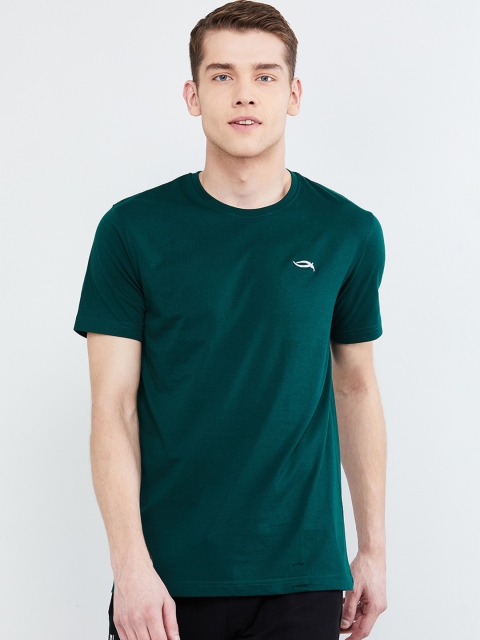 

max Men Green Solid Round Neck T-shirt