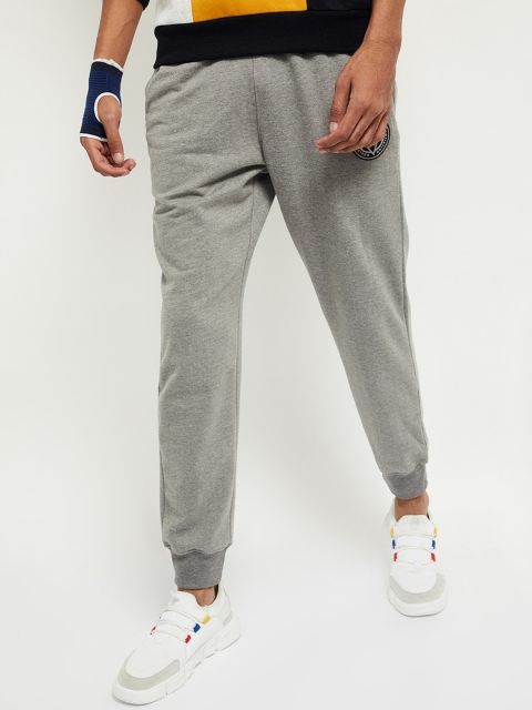 

max Men Grey Melange Solid Joggers