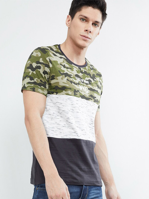 

max Men Charcoal Printed V-Neck T-shirt
