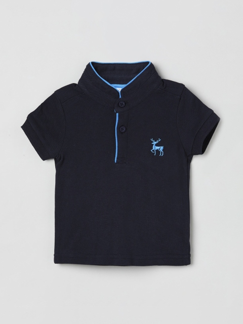 

max Boys Navy Blue Solid T-shirt