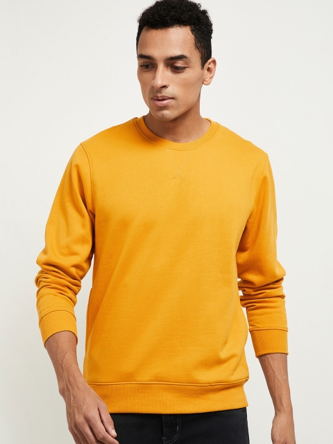 

max Men Yellow Solid Sweatshirt