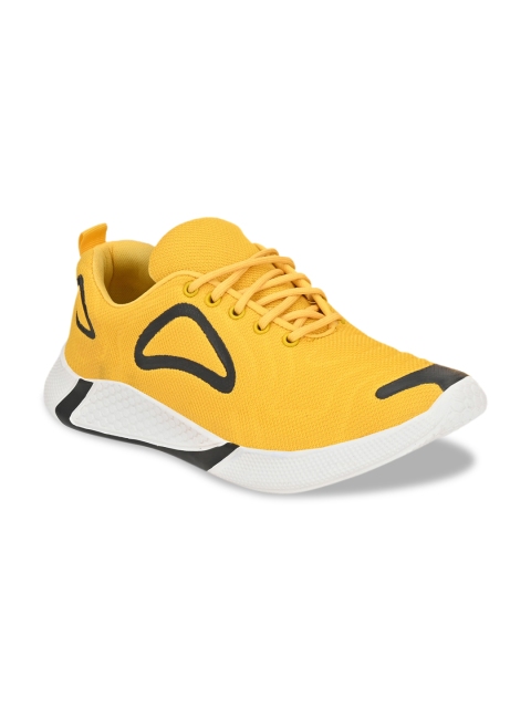 

AfroJack Men Yellow Printed Sneakers