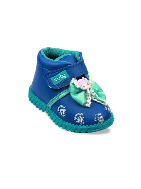 

Jazzy Juniors Girls Blue Sneakers