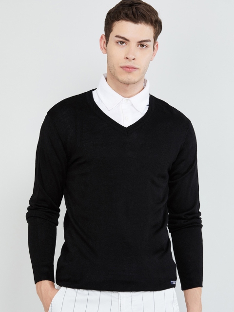 

max Men Black Solid Pullover Sweater