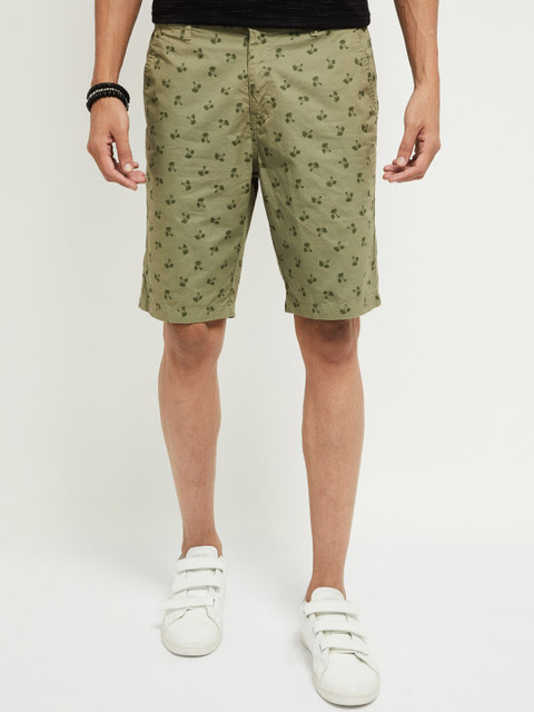 

max Men Olive Green Tropical Print Regular Shorts