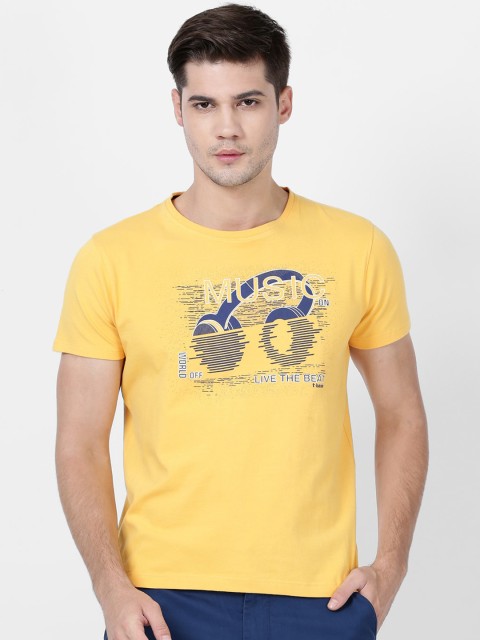 

t-base Men Yellow & Blue Printed Round Neck T-shirt