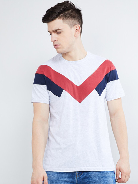 

max Men White & Red Colorblocked Tshirt