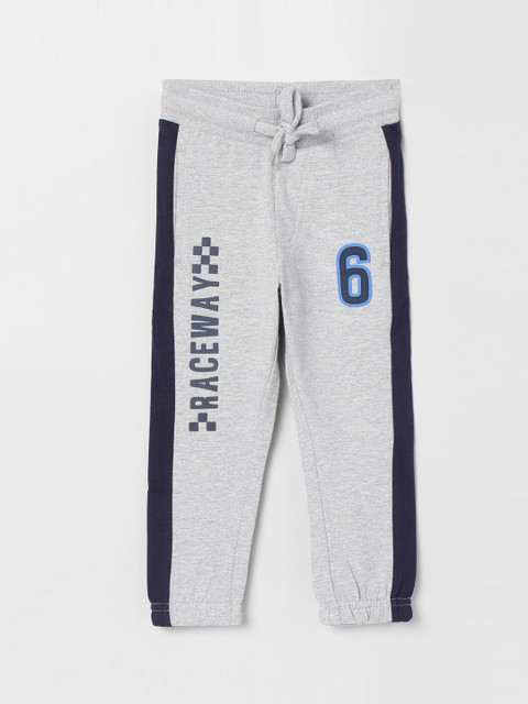 

max Boys Grey Regular Fit Printed Joggers