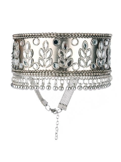 

DESI COLOUR Silver-Toned & White Oxidised Jewellery Set