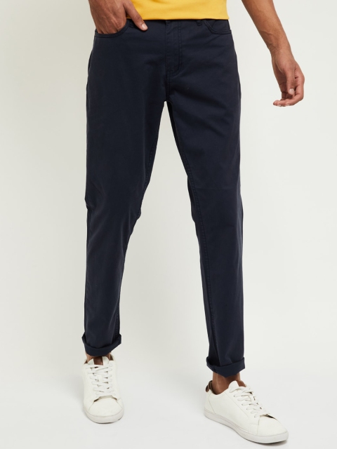 

max Men Navy Blue Solid Chinos