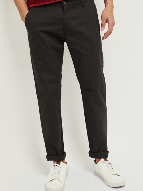 

max Men Charcoal Grey Slim Fit Solid Chinos