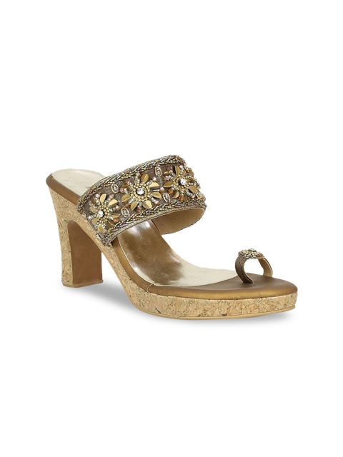 

Inc 5 Women Rose Gold Woven Design Sandals