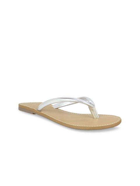 

Inc 5 Women Silver-Toned Solid T-Strap Flats