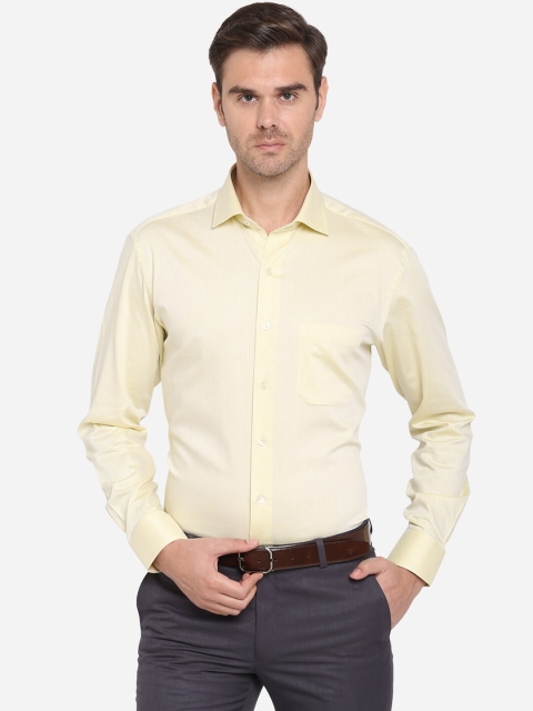 

METAL Men Yellow Slim Fit Solid Formal Shirt