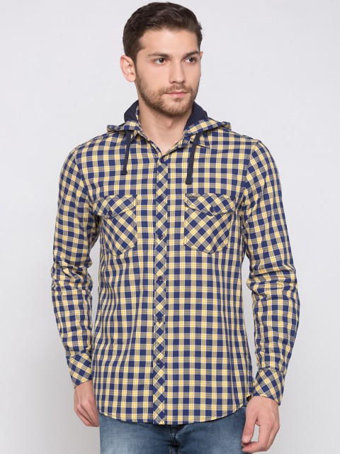 Globus Men Yellow & Navy Blue Regular Fit Checked Casual Shirt