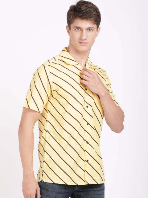 

Bene Kleed Men Yellow Regular Fit Striped Casual Shirt
