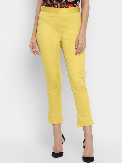 

NIZA Women Yellow Skinny Fit Solid Cropped Cigarette Trousers