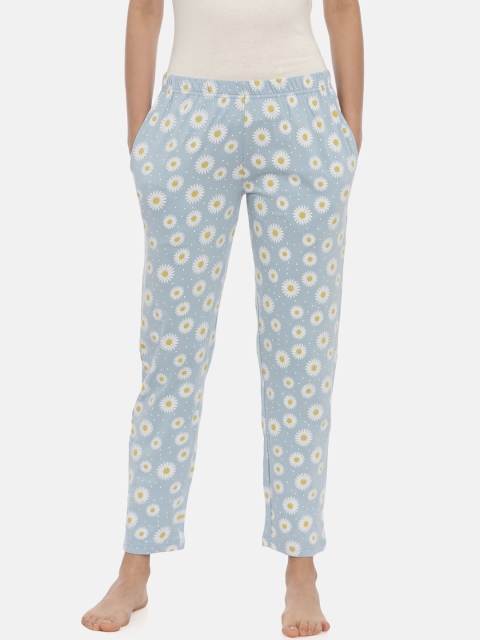 

Curare Women Blue & White Printed Cotton Lounge Pants
