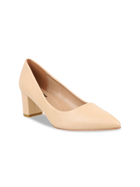 

Flat n Heels Women Beige Solid Pumps