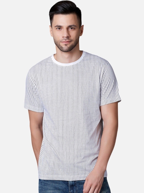 

MARCA Disati Men White Self Design Round Neck T-shirt