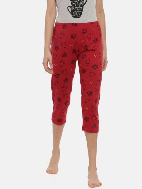 

Curare Women Red & Black Printed Capris