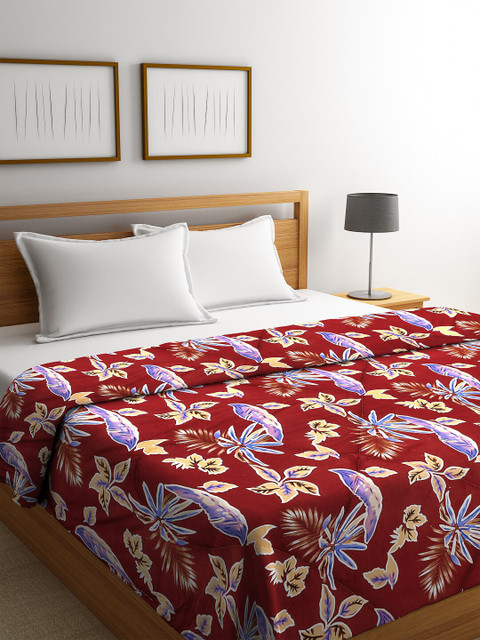 

Klotthe Red & Blue Floral Printed Mild Winter 553 GSM Double Bed Quilt