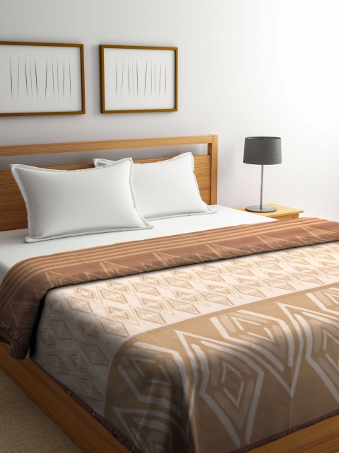 

Raymond Home Beige Geometric 525 GSM Woolen Heavy Winter Double Queen Blanket