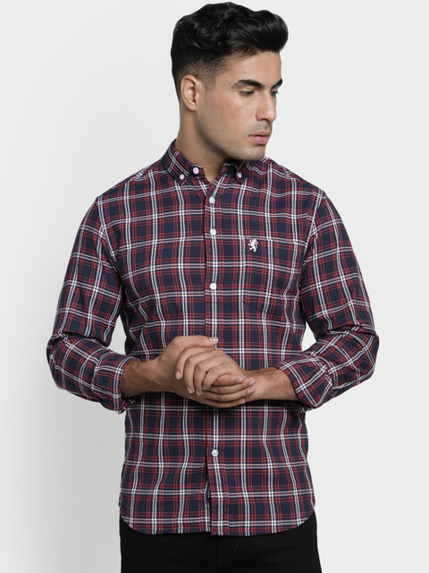 

Red Tape Men Red Regular Fit Checked Casual Shirt