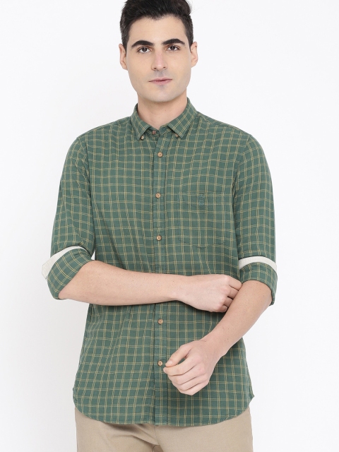 

True Blue Men Green Regular Fit Checked Casual Shirt