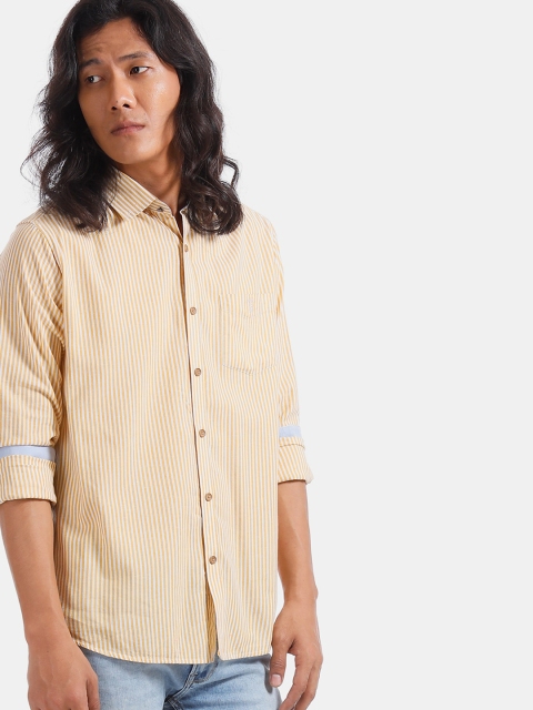 

True Blue Men Yellow & White Slim Fit Striped Casual Shirt