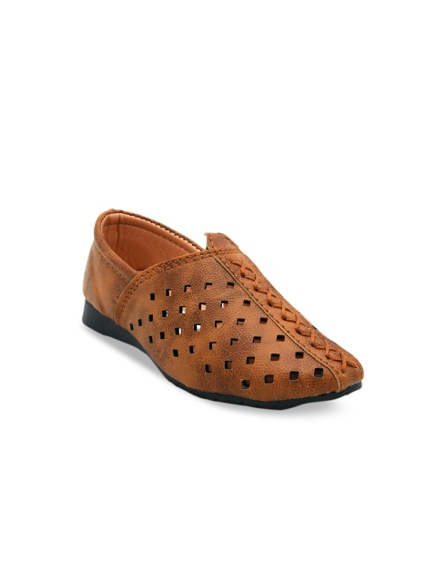 

Jazzy Juniors Boys Brown Slip-On Sneakers