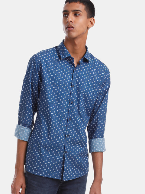 

True Blue Men Navy Blue Slim Fit Printed Casual Shirt