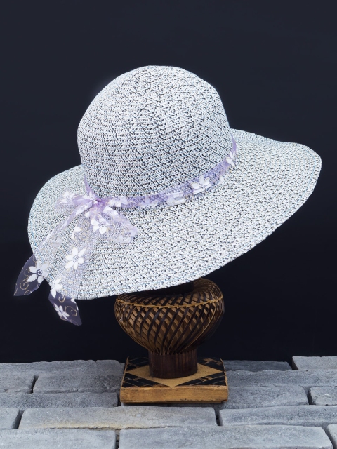 Golden Peacock Women Grey Woven-Design Straw Sun Hat