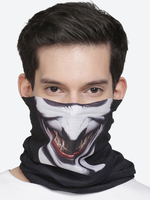 

Free Authority Men Black & White Batman Printed Neck Gaiter