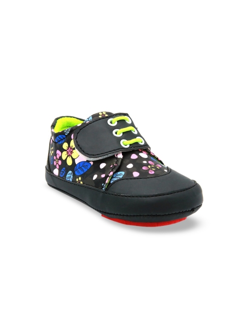 

Jazzy Juniors Boys Black Printed Sneakers