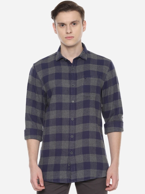 

Solly Jeans Co. Men Grey & Navy Blue Regular Fit Checked Casual Shirt