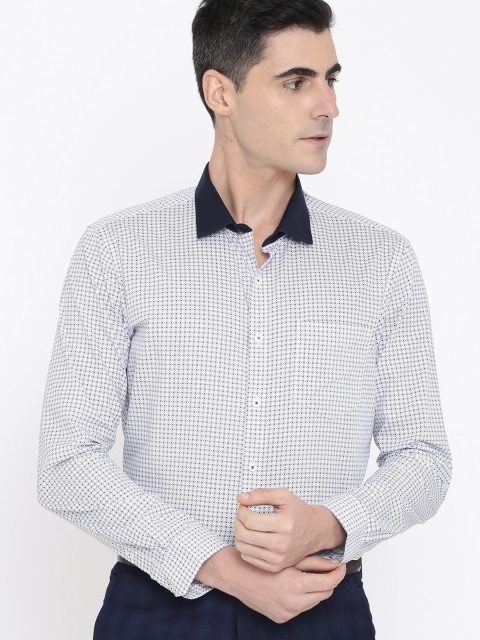 

True Blue Men White Regular Fit Printed Casual Shirt
