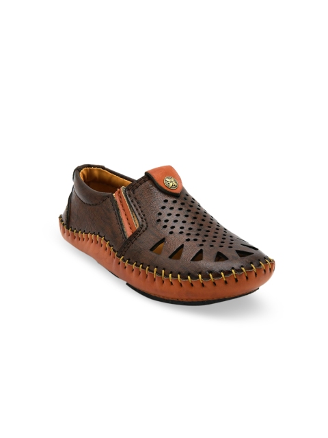 

Jazzy Juniors Boys Brown Slip-On Sneakers