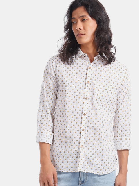 

True Blue Men White Slim Fit Printed Casual Shirt
