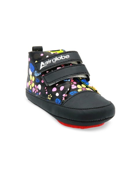 

Jazzy Juniors Boys Black Printed Sneakers
