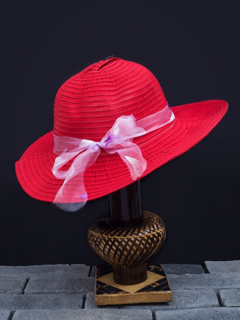 

Golden Peacock Women Red & Pink Woven-Design Straw Sun Hat